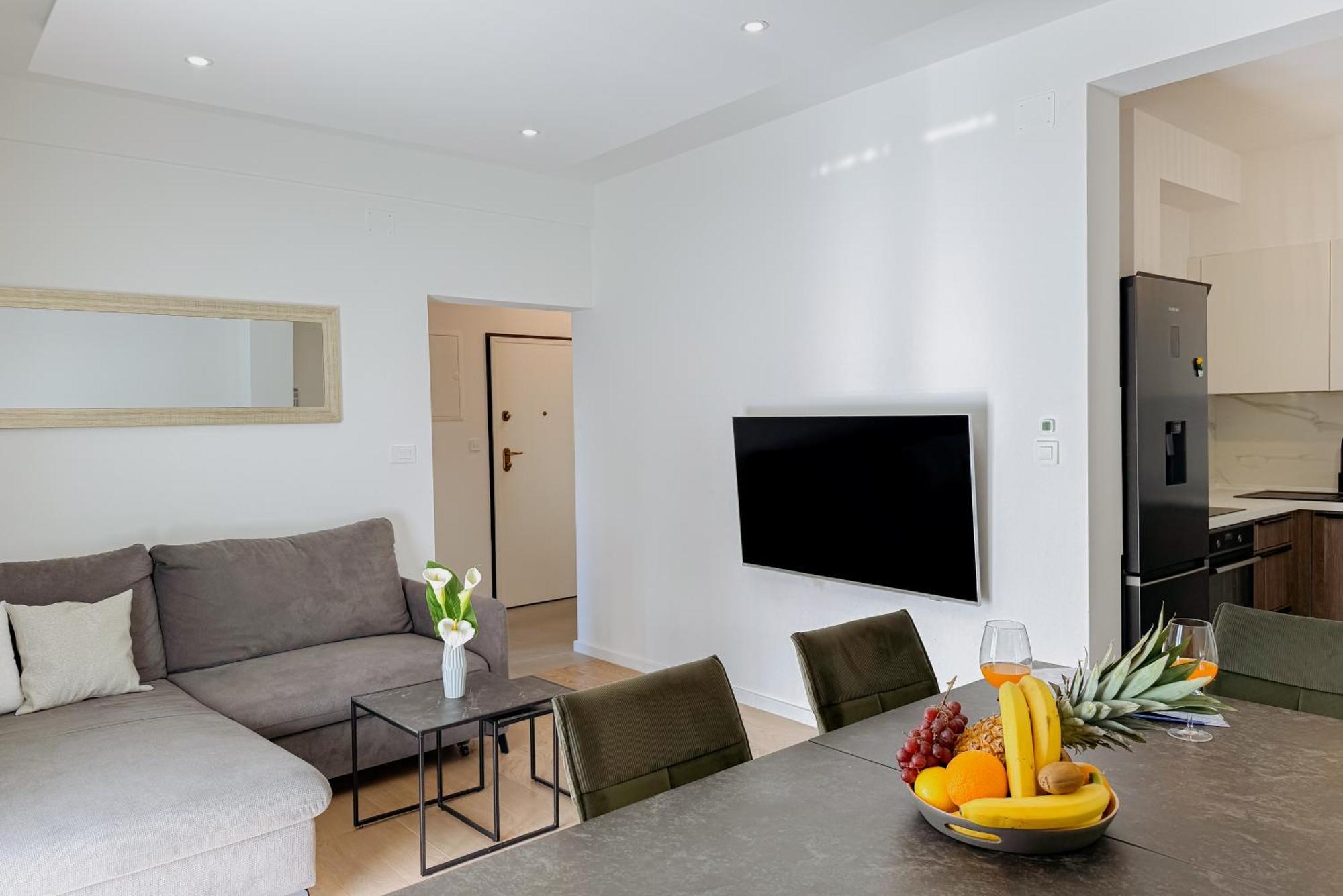 Apartments Piscina-Grey Подстрана Екстериор снимка